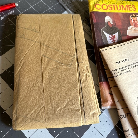 McCall's 3658 Camelot King Arthur Costume Sewing Pattern UNCUT Large-XL Men’s - Picture 4 of 9